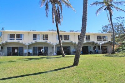 Yidney Rocks Beachfront Apartments (Fraser Island)