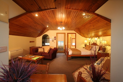 SWANSEA COTTAGES & MOTEL SUITES