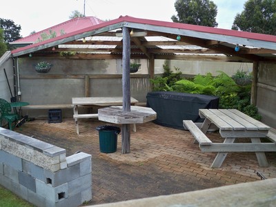 SWANSEA COTTAGES & MOTEL SUITES