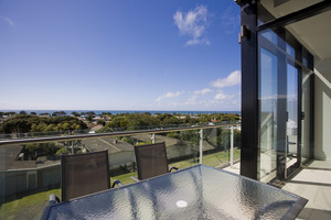 DELUXE OCEAN VIEW #208