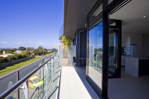 Deluxe Apartment #105