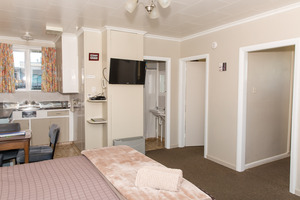 2 Bedroom Unit Sleeps 6