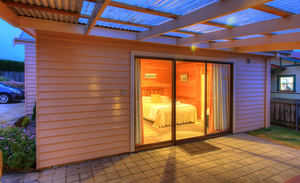 The Bungalow - With Kitchenette