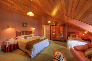 Upstairs Edward Suite