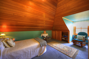 Upstairs Edward Suite