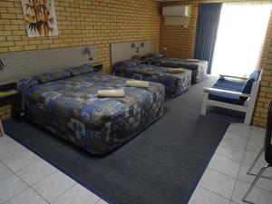 Family Room (2 adults + 2 Children)