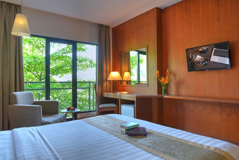 Oak Tree Emerald Semarang