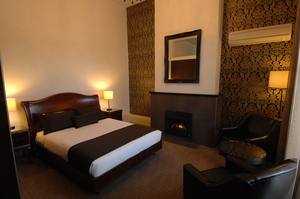 Heritage Executive Queen